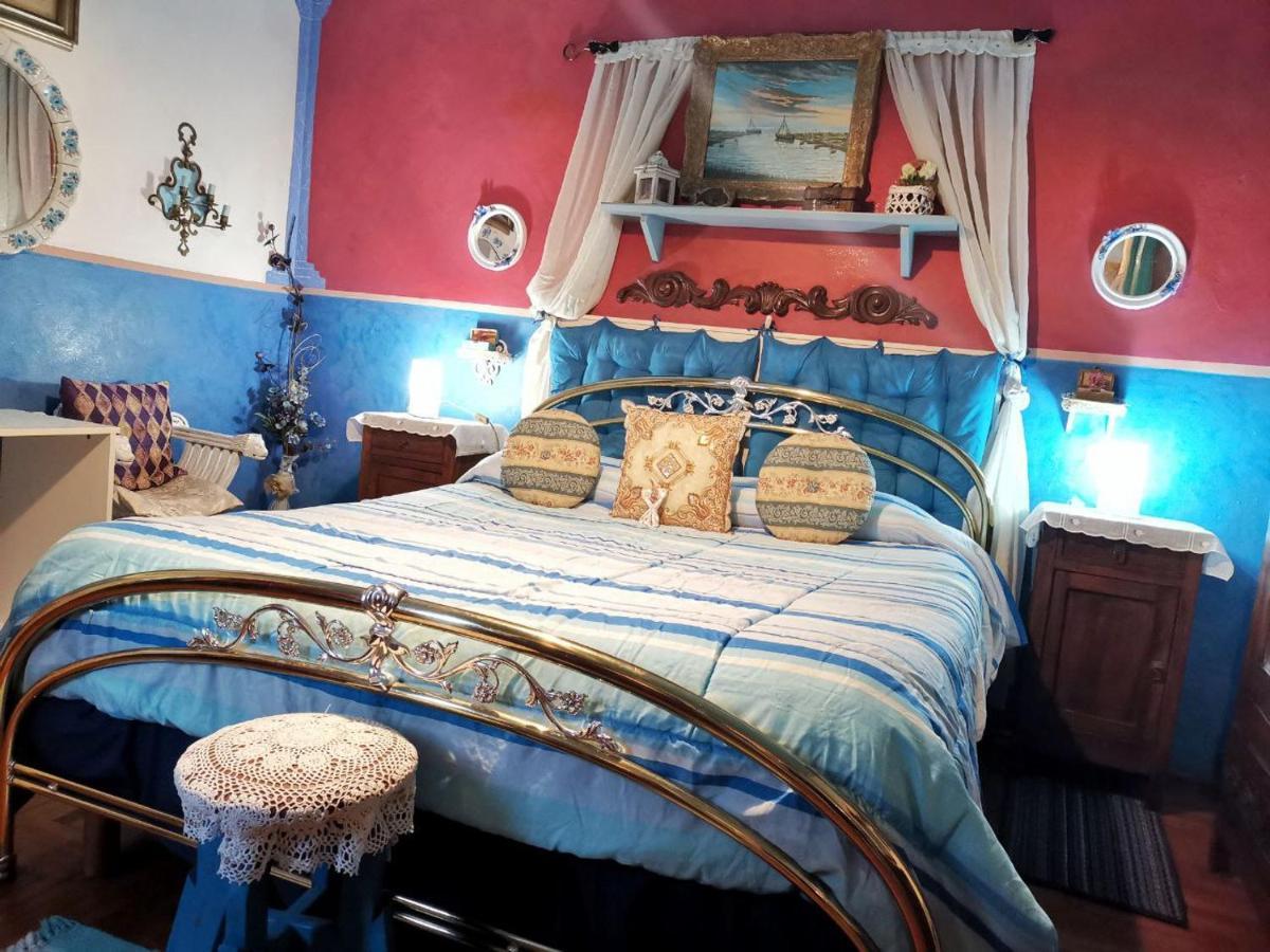 Art B&B La Casa Del Pittore Revine Lago Bagian luar foto