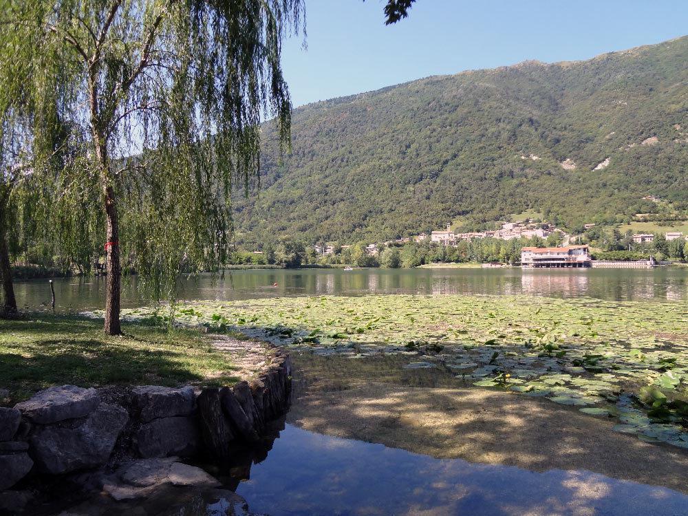 Art B&B La Casa Del Pittore Revine Lago Bagian luar foto