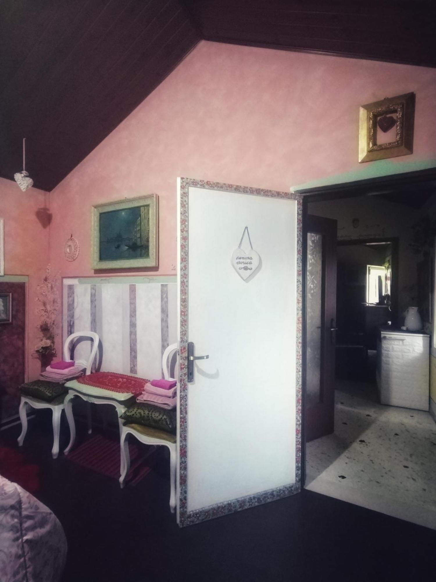 Art B&B La Casa Del Pittore Revine Lago Bagian luar foto