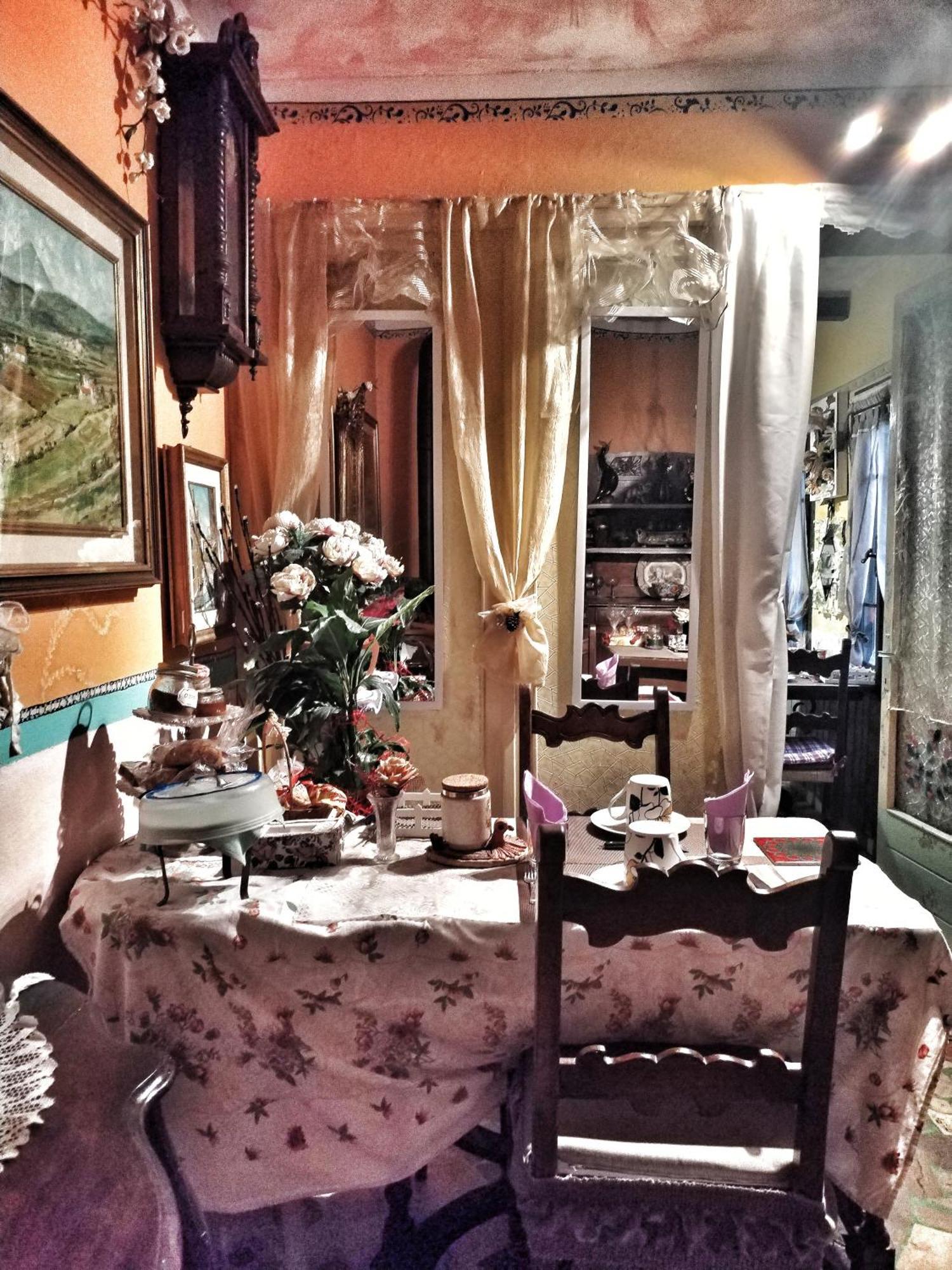 Art B&B La Casa Del Pittore Revine Lago Bagian luar foto